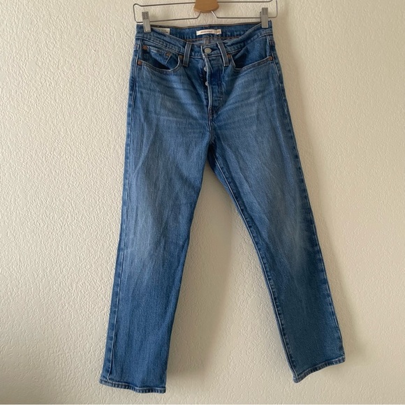 Levi’s Premium Wedgie Straight crop Jeans - Picture 4 of 7